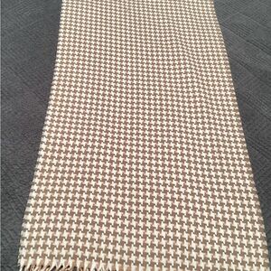 Brown and Cream Houndstooth Scarf, W16”, L62”. 304
